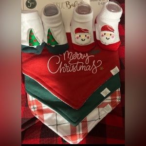 Christmas Baby Booties and Bandana Bib Set (5pc)